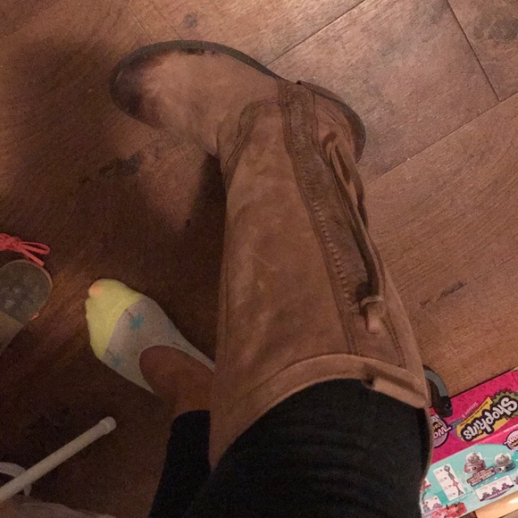 Nine West boots with fringe - Picture 4 of 4